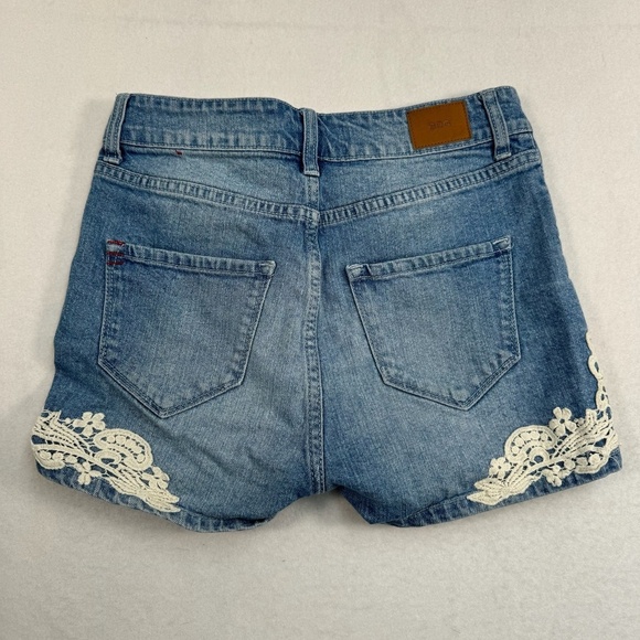 Bdg Lace Embroidered Erin Jean Shorts Womens Size 25 Light Wash High Rise - Picture 2 of 11